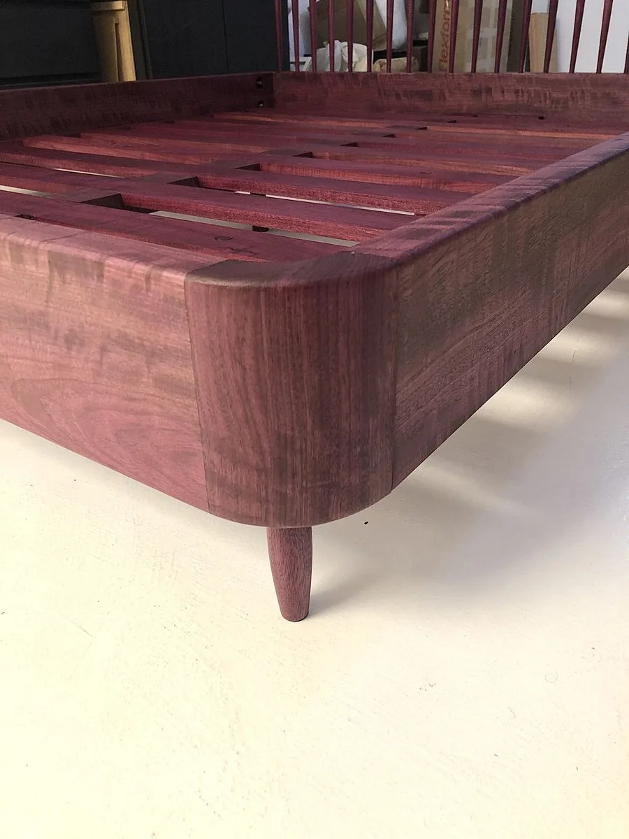 Detalhe de canto da Cama Amelí